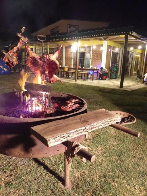 Casa De Campo, Con Pileta Y Asador Criollo!! - "La Ranchada" Villa Gualeguaychu Exterior photo